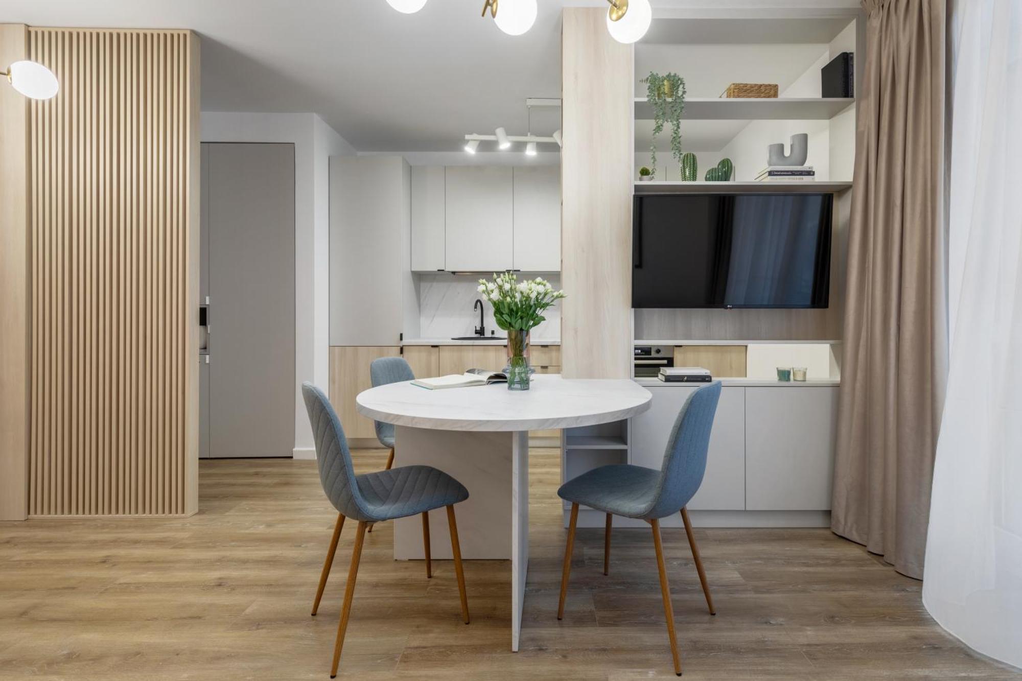 Cozy Garden Apartment 시나이아 외부 사진
